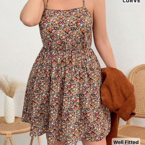 Plus size floral dress - Picture 1 of 2
